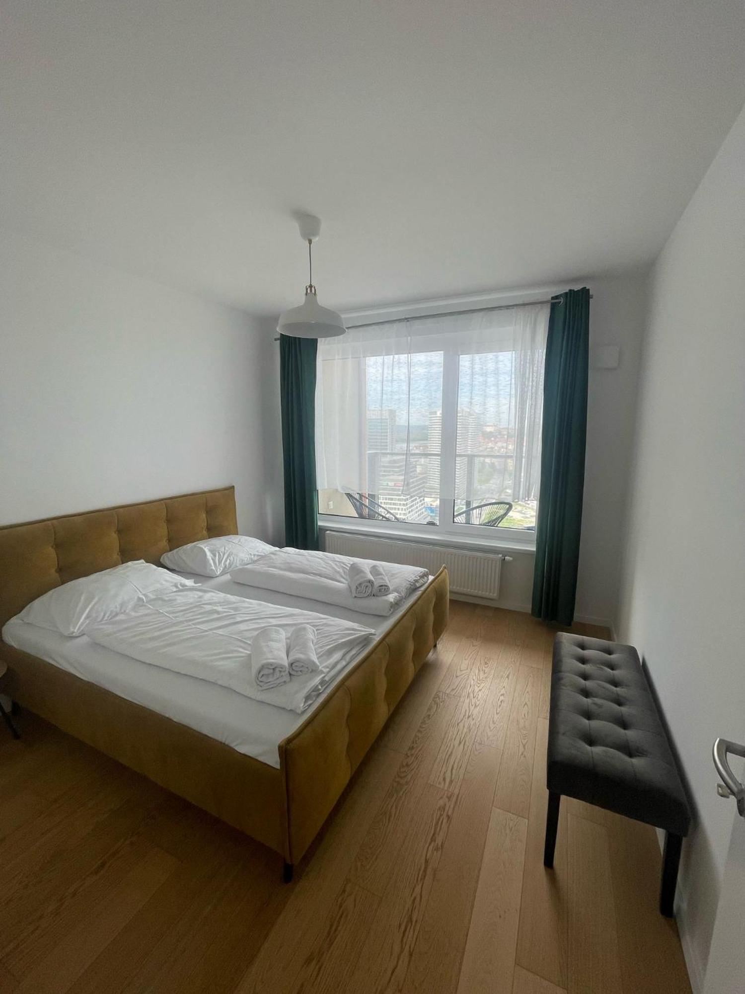 New Downtown Apartment Couple Minute From The Old Town Bratislava Extérieur photo
