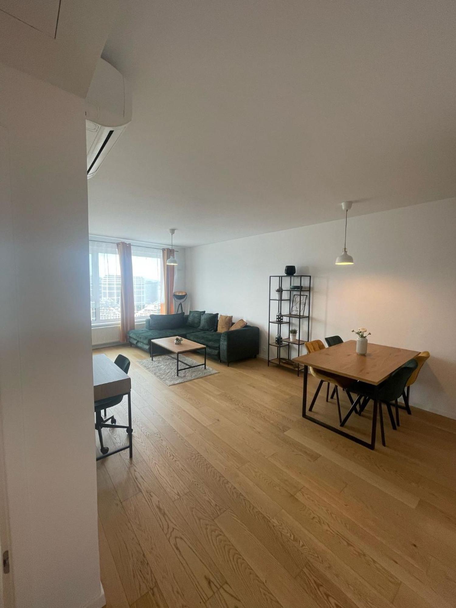 New Downtown Apartment Couple Minute From The Old Town Bratislava Extérieur photo